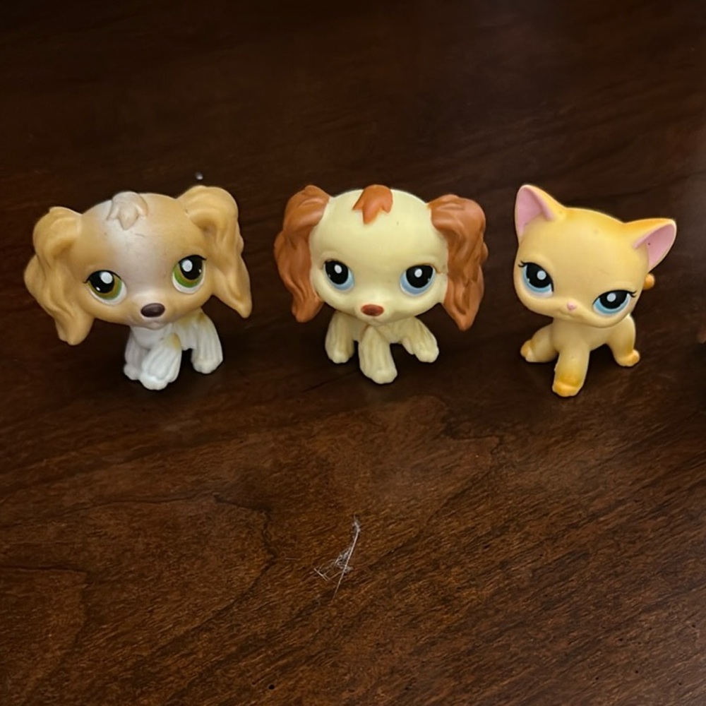 Littlest Pet shop four figures